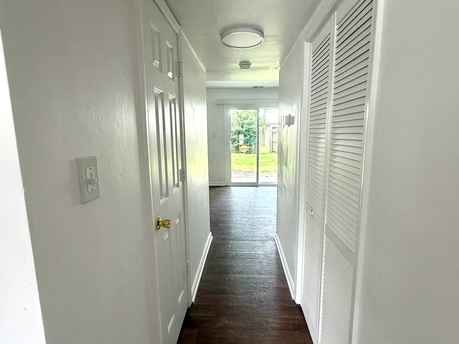 4 bed, 2.5 bath, 1408 sqft, $1,900 — Photo 4
