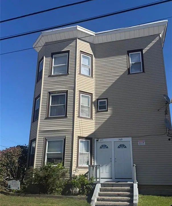 373 Burnside Ave