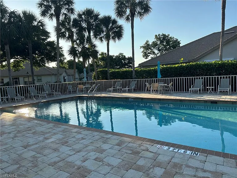 8564 Fairway Bend Dr — Photo 16