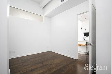 Rented by (Legacy) Elegran