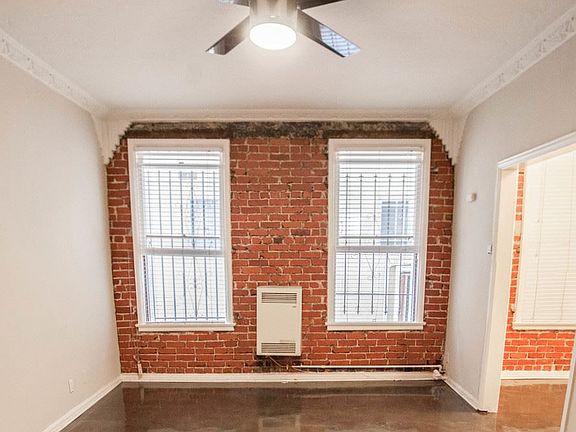 3rd image of 530 S Kingsley Dr APT 404