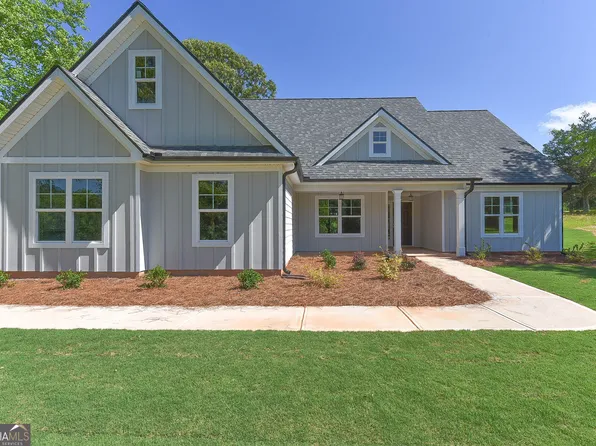 131 Glenn Winkles Dr, Sharpsburg, GA 30277
