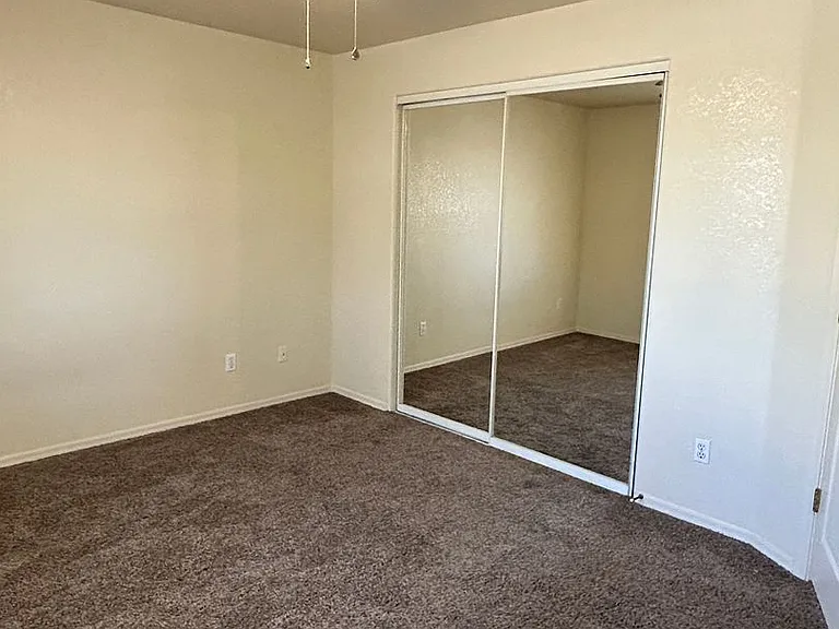 2139 Moyo Dr — Photo 14