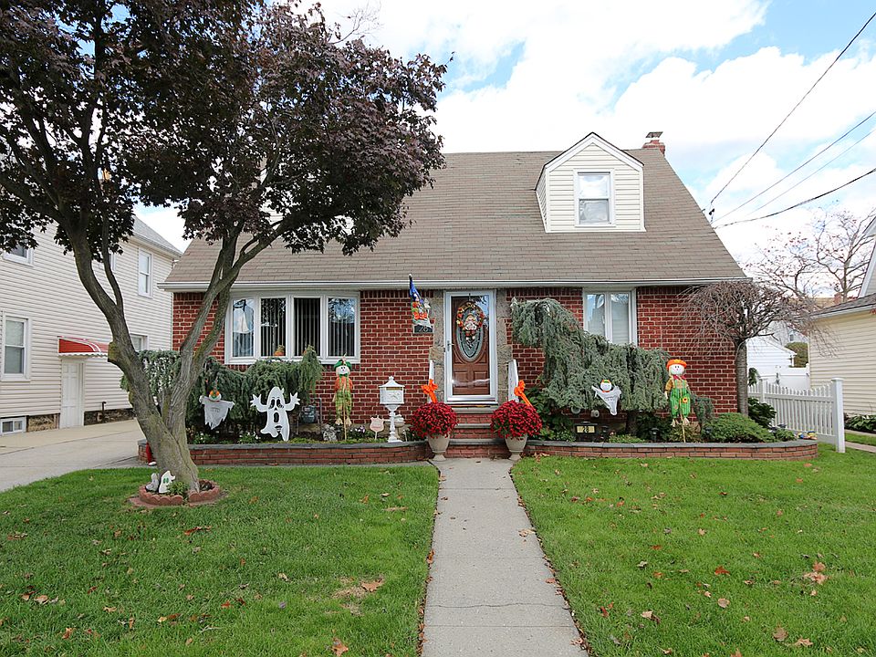 1st image of 28 Westbury Ave