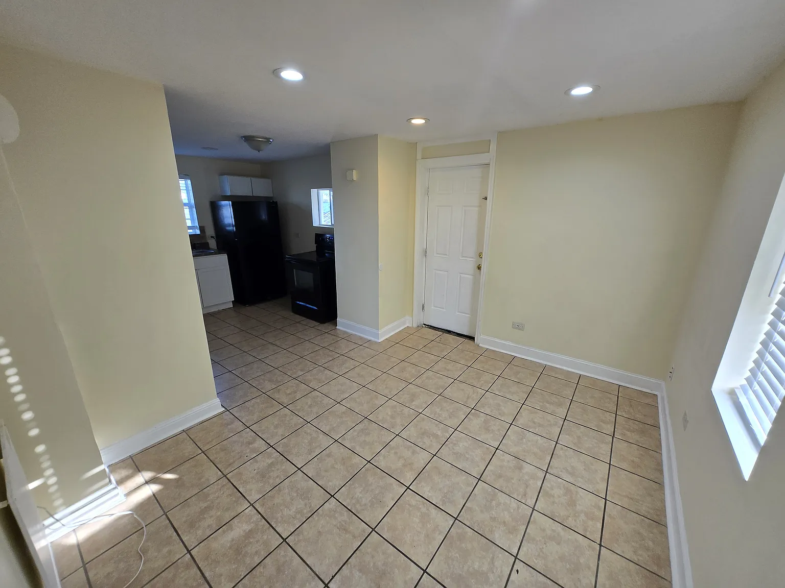 2 bed, 525 sqft, $1,150 — Photo 2