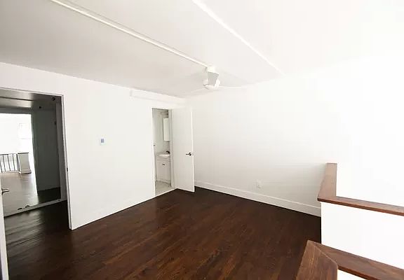 5th image of 27 W 94th St APT 10