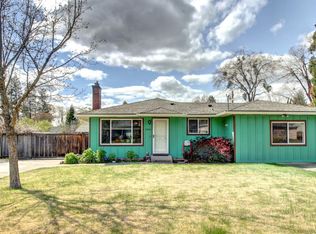 1094 SE Ashley Pl, Grants Pass, OR