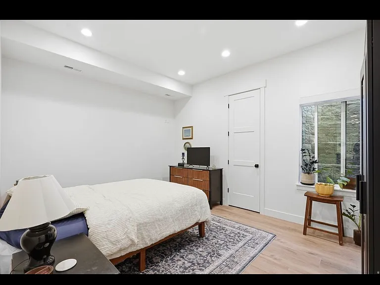 S Halcom Dr — Photo 8