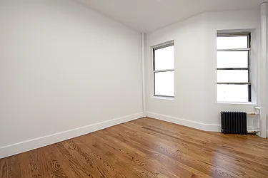 Rented by R New York