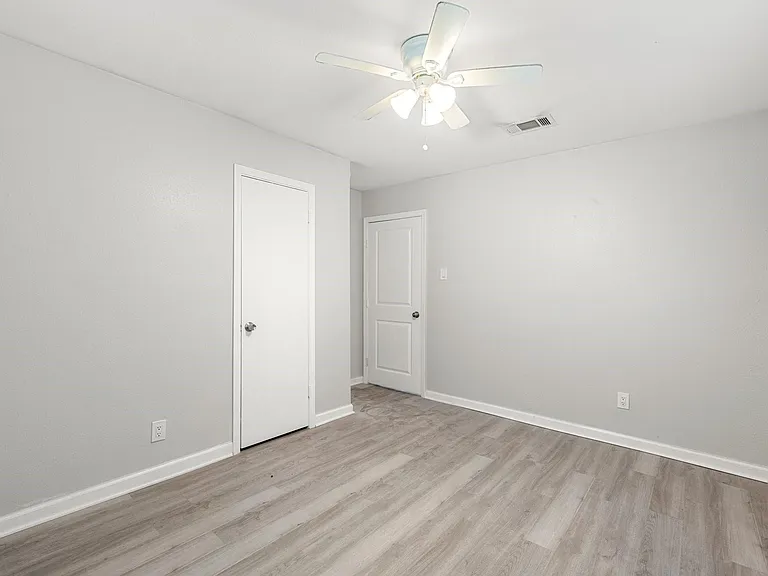 7938 Snowden St — Photo 27