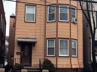 312 19th St, Union City, NJ 07087