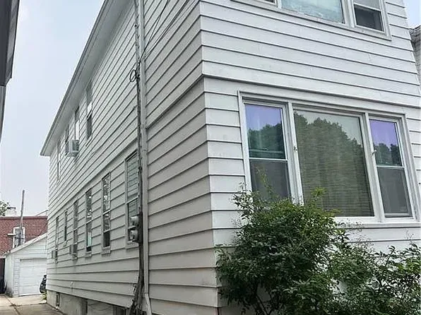 5736 65th St, Maspeth, NY 11378