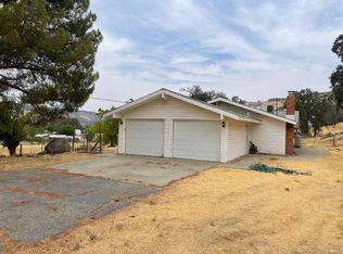 25187 Auberry Rd, Clovis, CA 93619