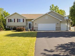 20143 Calgary Trl, Farmington, MN 55024