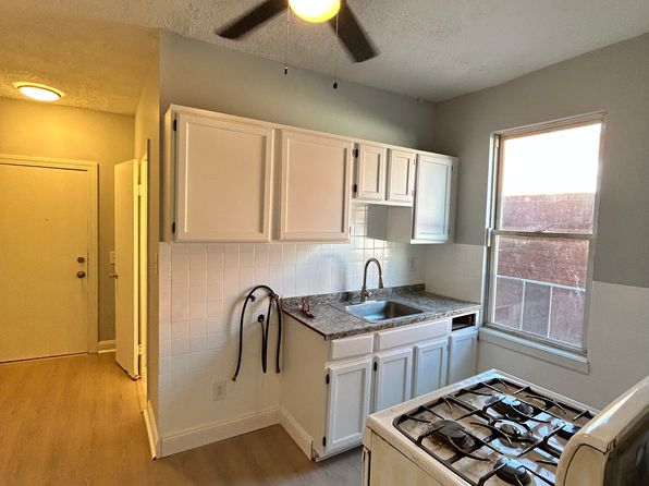 86 Hungerford St #1N