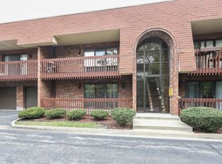 6321 Clarendon Hills Rd APT 4, Willowbrook, IL 60527