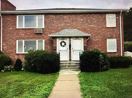 1st image of 472 Watertown St #472