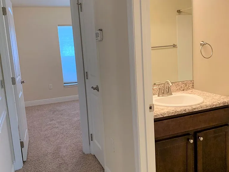 3273 SW Rosser Blvd — Photo 12