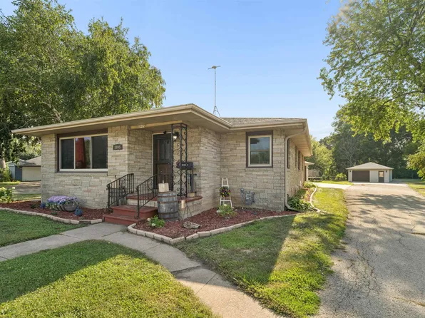 1805 Algoma Blvd, Oshkosh, WI 54901