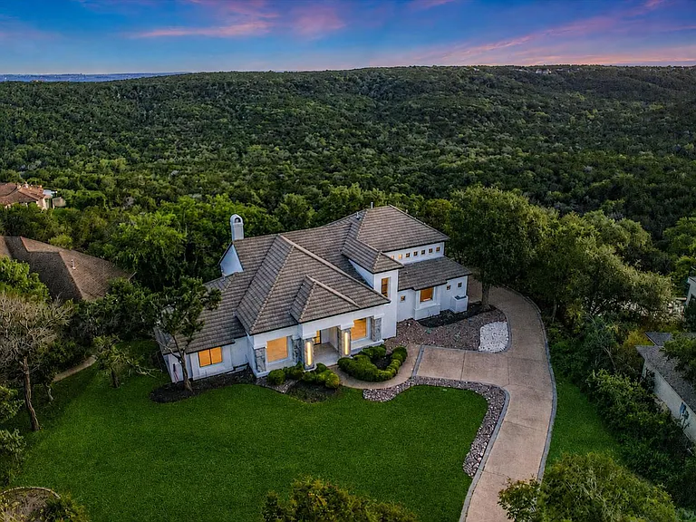 9409 Bell Mountain Dr — Photo 8