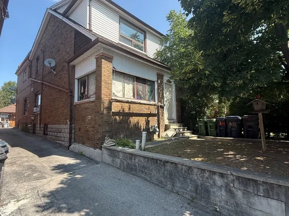 64 Ashburnham Rd, Toronto, ON M6H 2K5