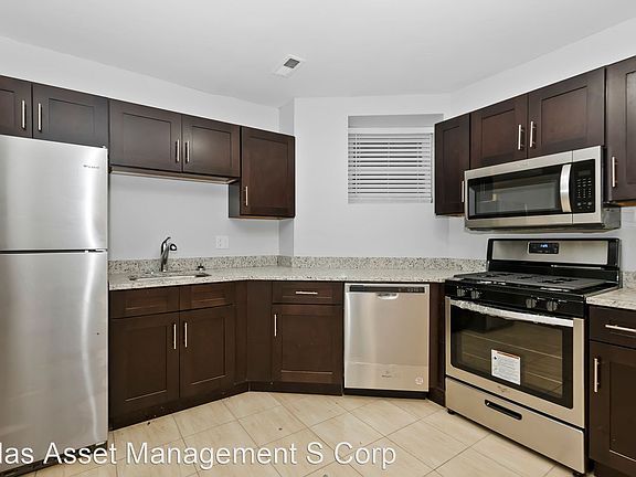 3rd image of 6607 S Kimbark Ave Unit 1