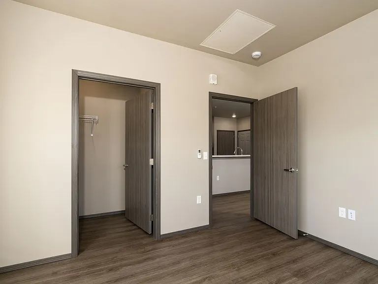 3024 E Jackson Ave — Photo 6