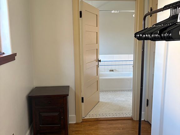 5th image of 2067 S Hobart Blvd #6