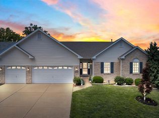 1833 Autumn Trl, Wentzville, MO 63385