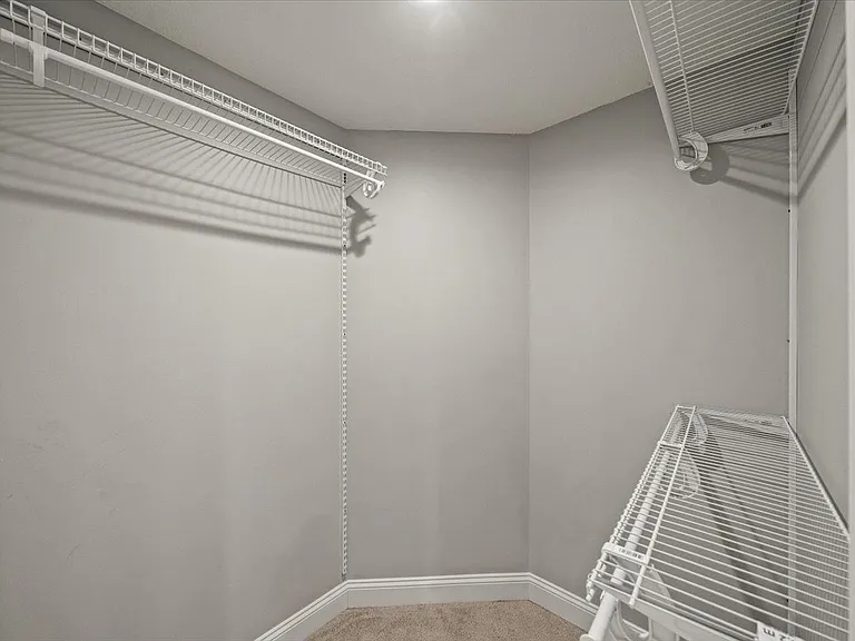 604 Canyon Dr — Photo 4