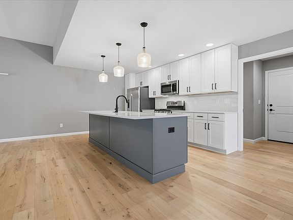 4th image of 1771 Lacebark Way