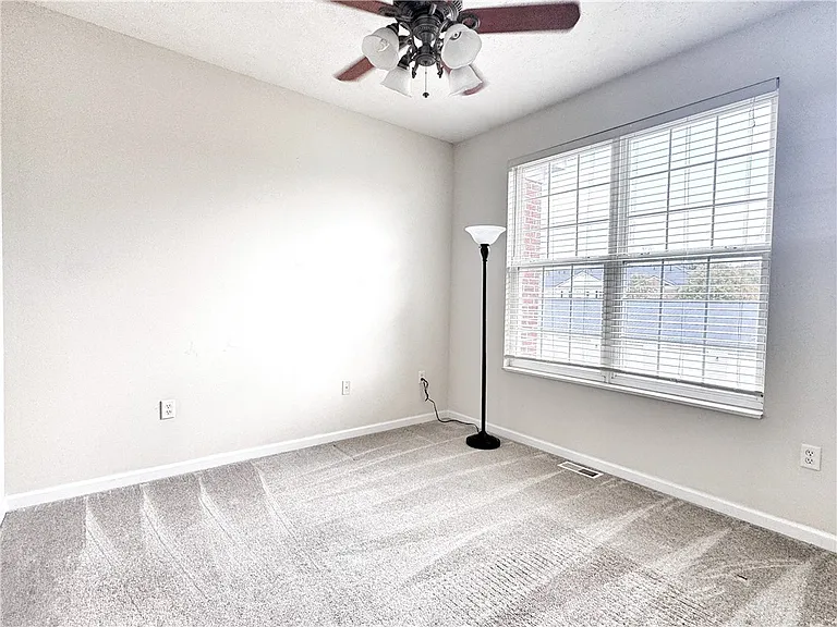 203 Sonie Dr — Photo 14