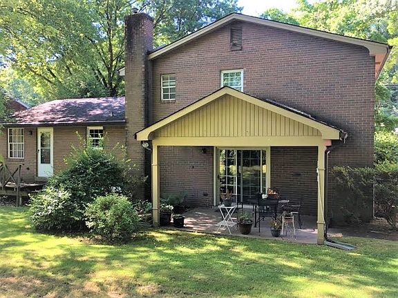 3rd image of 128 Thornberry Dr