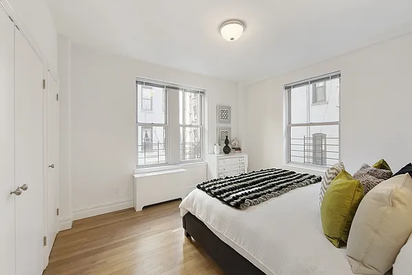 Sold by Nest Seekers International | media 18