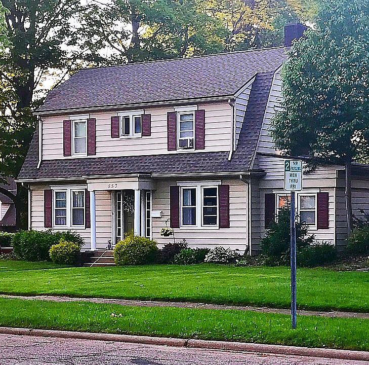2nd image of 553 Vincent Blvd