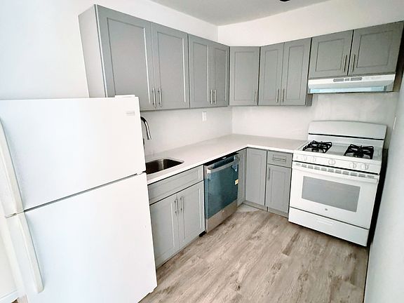 3rd image of 43-08 Broadway #2R