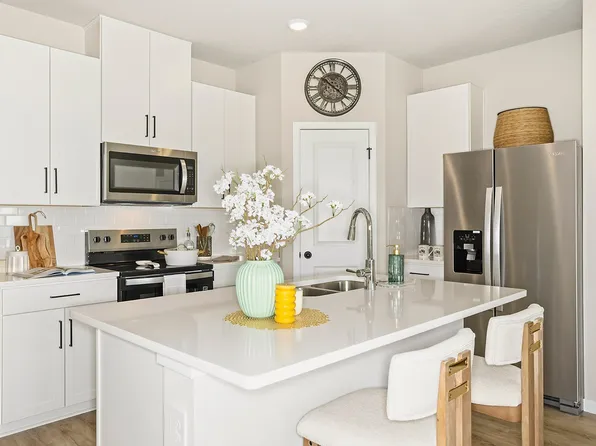 Coral Palms at Oakleaf