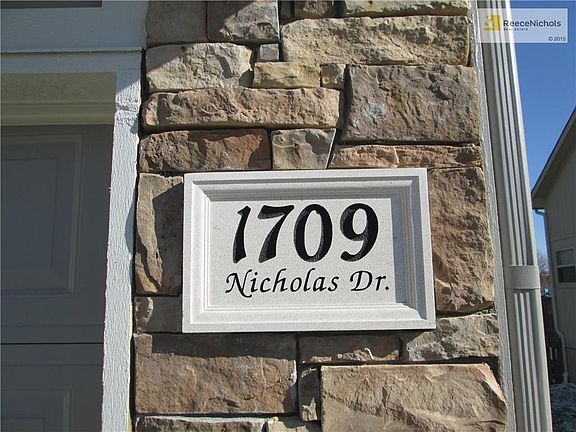 2nd image of 1709 NW Nicholas Dr