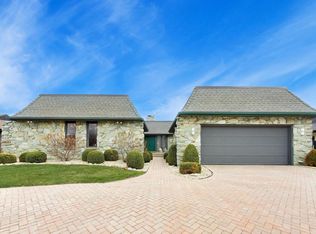 1309 Montgomery Dr, Deerfield, IL 60015