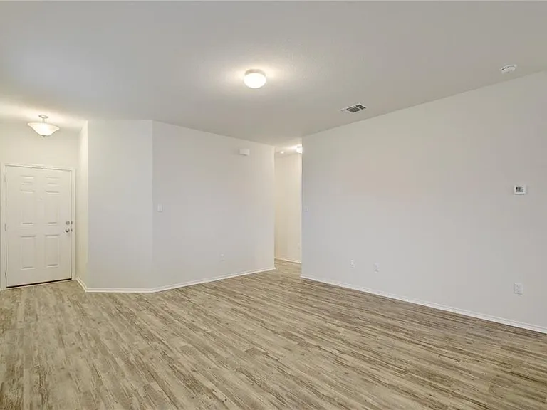 434 Eves Necklace Dr — Photo 8
