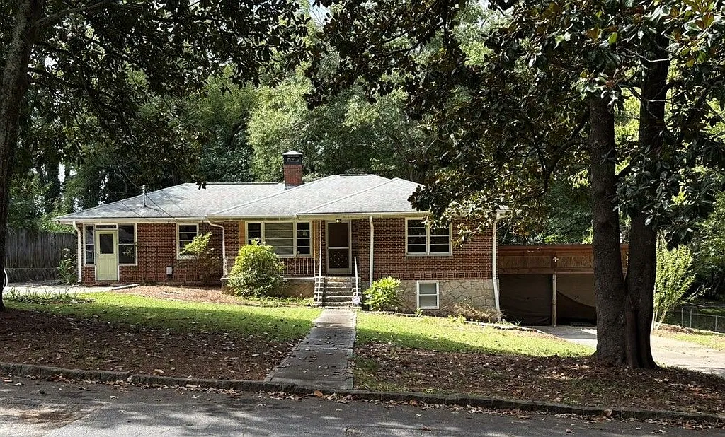 Property main image