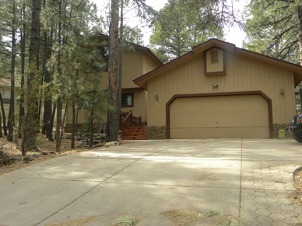 Beautiful home in the pines