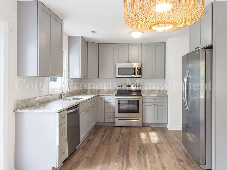 824 Haymarket Ln — Photo 15