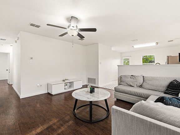 5th image of 2505 Mitchell Ln