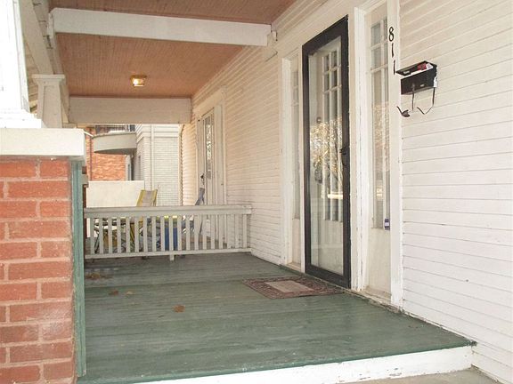 3. 811 W Franklin, Front Porch