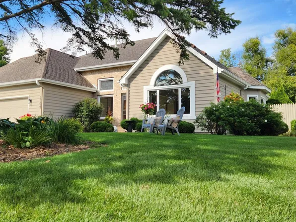 1703 Anderlie Ln W, White Bear Township, MN 55110