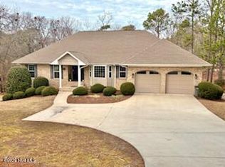 112 McCracken Dr, West End, NC 27376