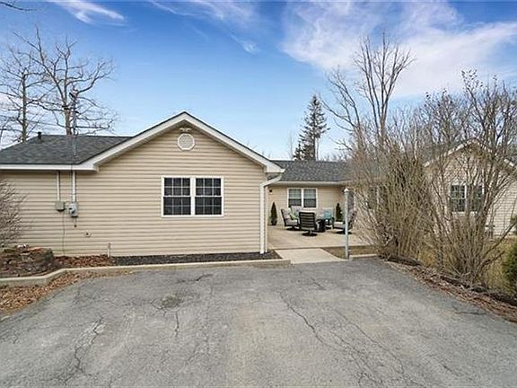 3rd image of 102 Grossi Ln