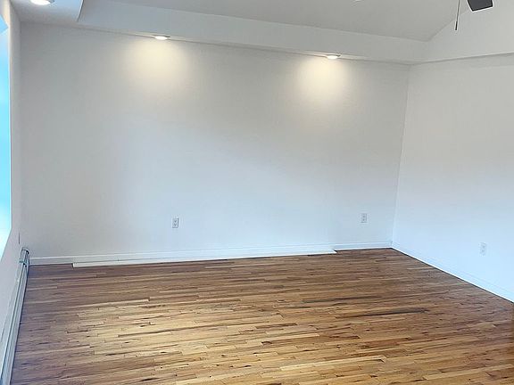 3rd image of 599 Jackson Ave Floor 3