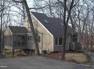 6 Carnoustie Ln, Galena, IL 61036